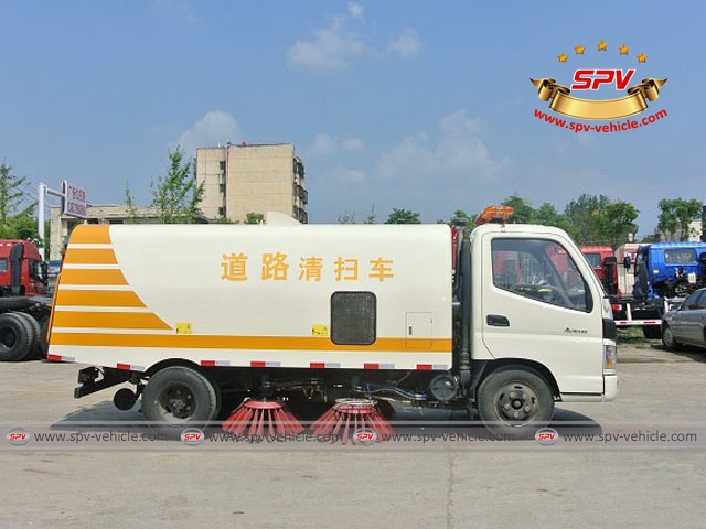 FOTON Road Sweepers (5cbm dustbin + 1cbm water tank)